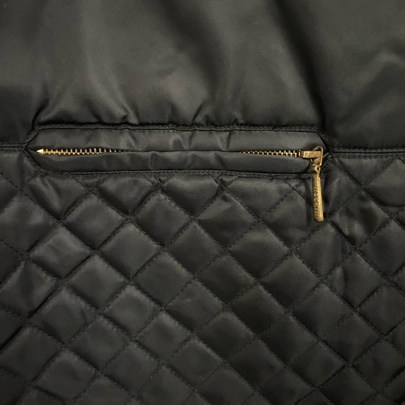 BLACK QUILTED VEST - Picture 5 of 9